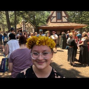 Meet your Posher, Isabel